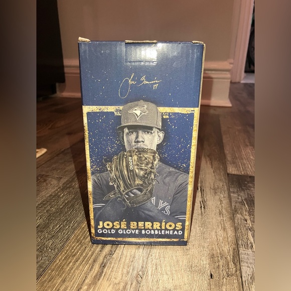 [SOLD] 🛑 Blue Jays Bobblehead — José Berrios - Picture 3 of 6